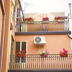 La Casa Del Lago - Lake , Pergusa Italia
