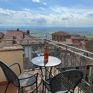 Cortona's Rooftop Nest , Cortona Italia
